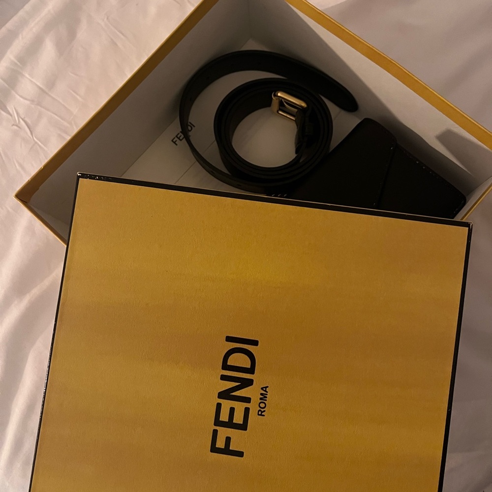 FENDI Black Cruise F 1974 embossed envelope belt bag - Picture 5 of 9